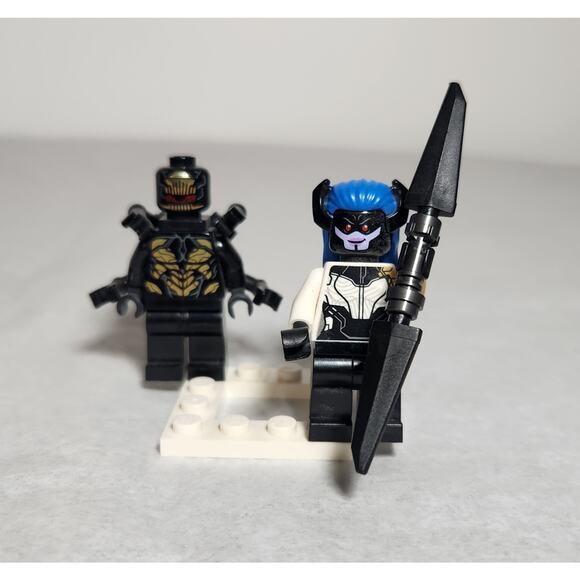 Lego Marvel Minifigures Lot Of 5 With Accessories Pre-owned - Picture 3 of 6